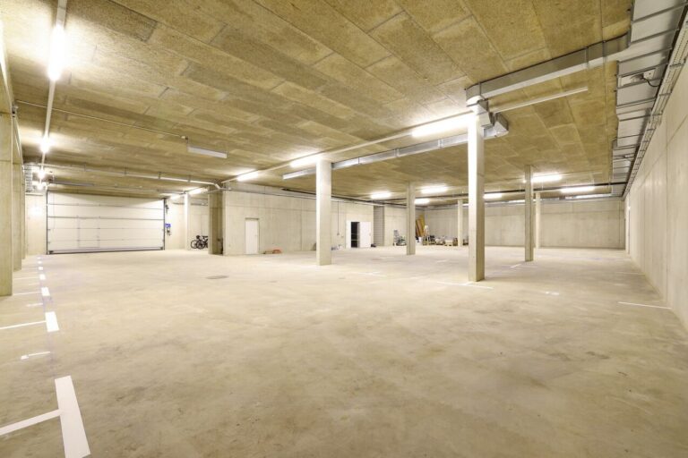 Einstellhalle