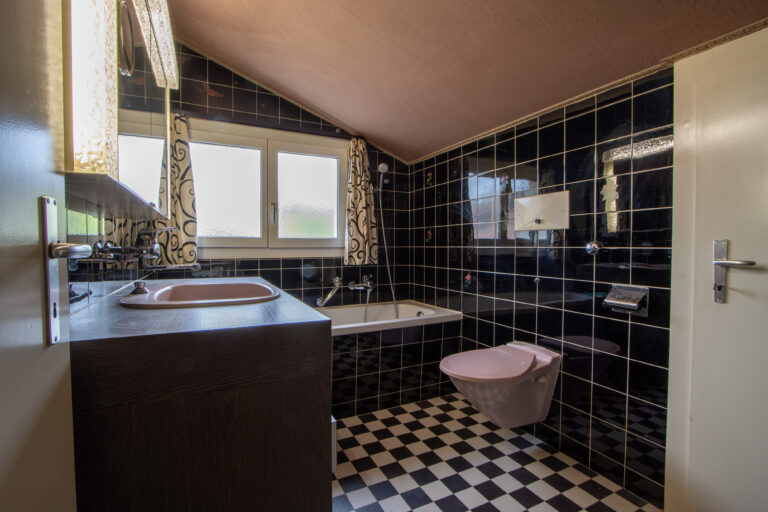 Badezimmer 1. OG