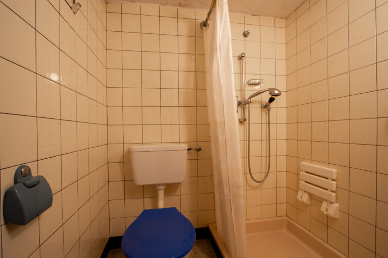 Dusche UG