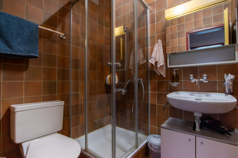 Bad mit Dusche