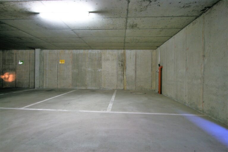 Einstellhallenplätze