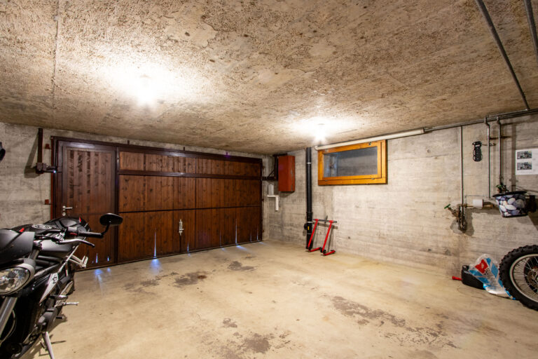 Garage (2)
