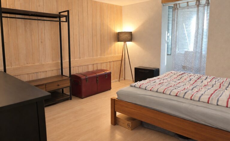 Schlafzimmer 4
